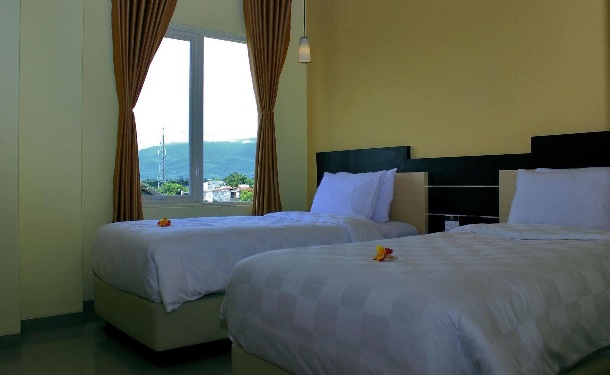 M Hotel Матарам Экстерьер фото