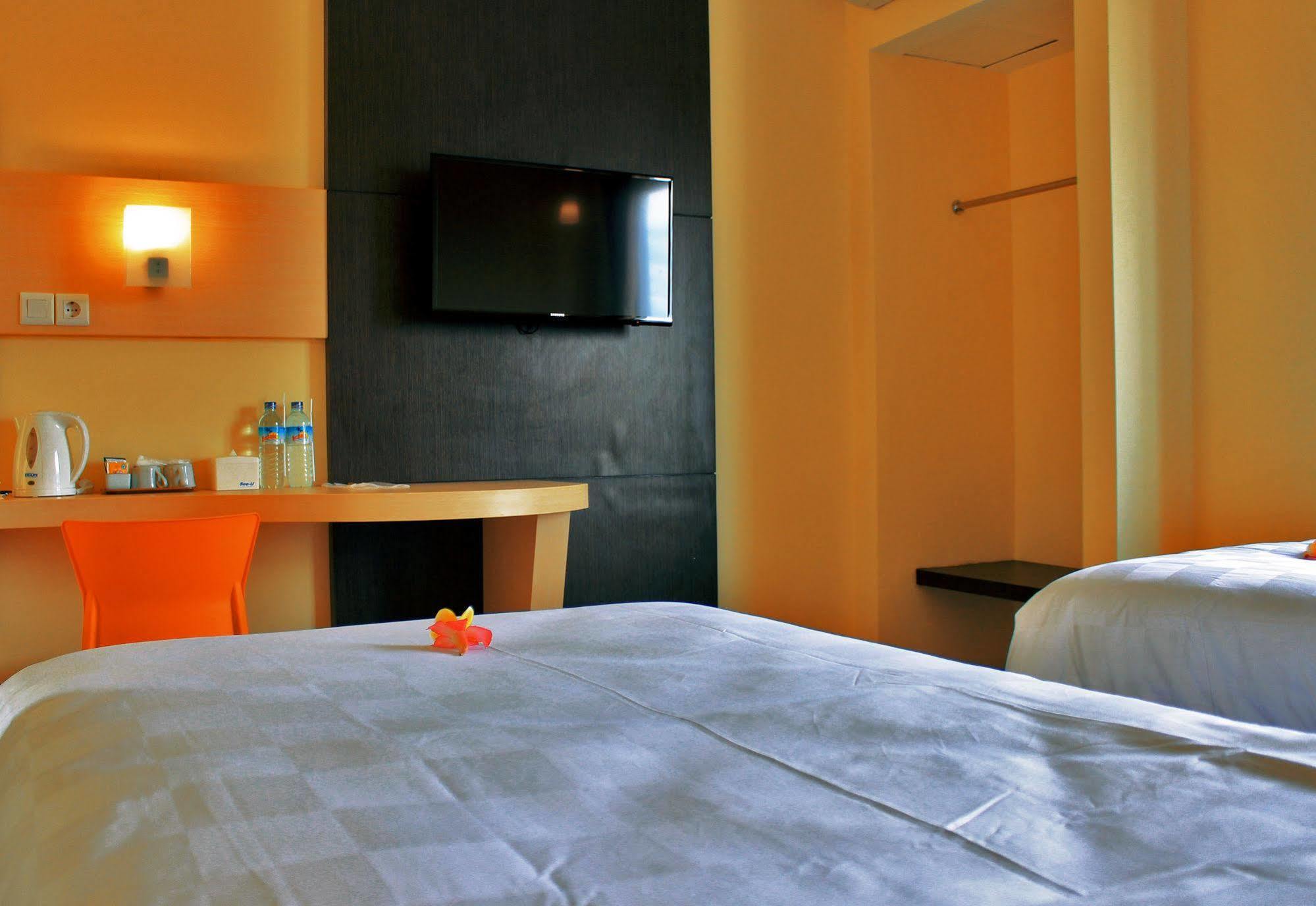 M Hotel Матарам Экстерьер фото