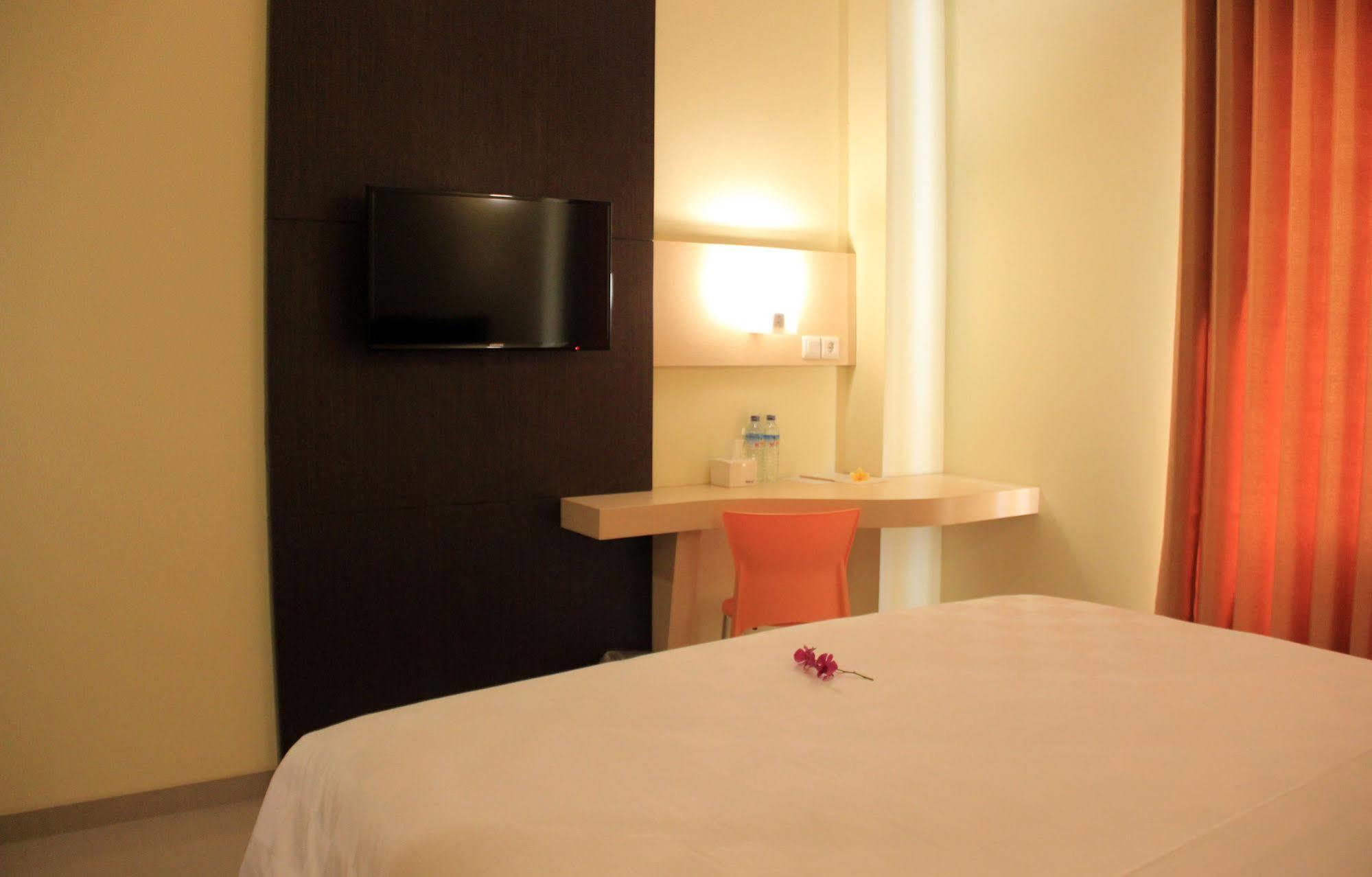 M Hotel Матарам Экстерьер фото