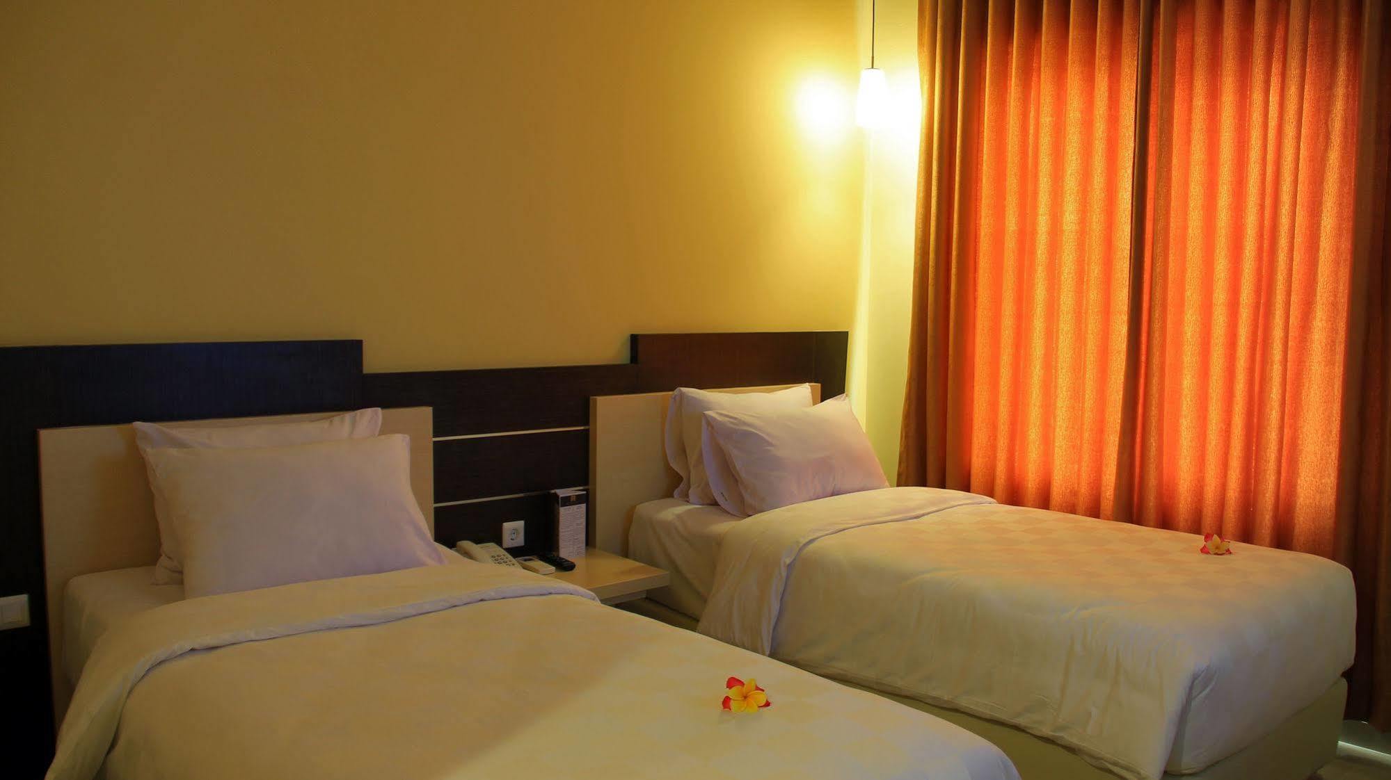 M Hotel Матарам Экстерьер фото