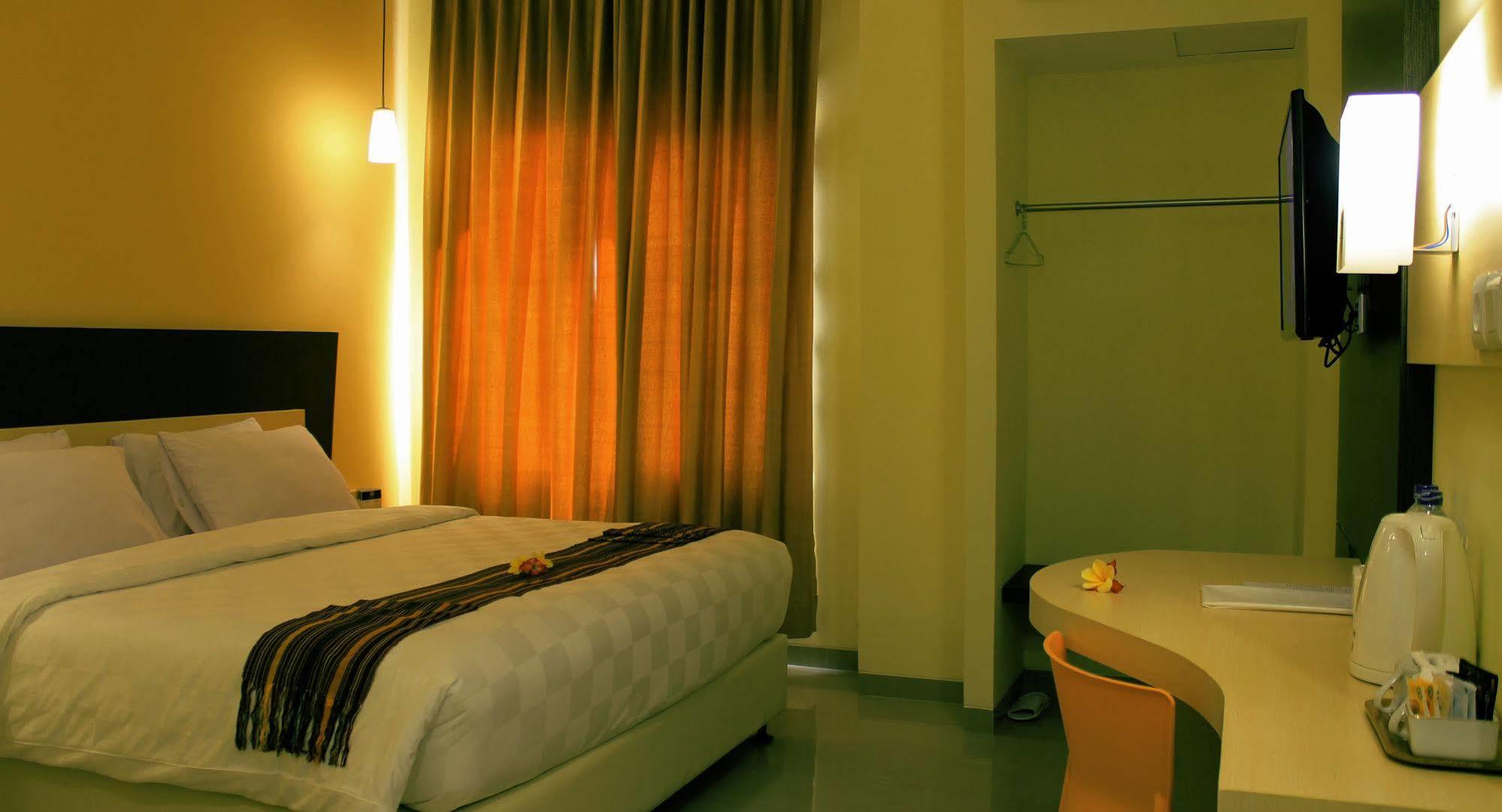 M Hotel Матарам Экстерьер фото